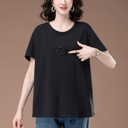 Black round neck short sleeve t-shirt worn in street style lifestyle shot - Women's casual tee | TeenStylo