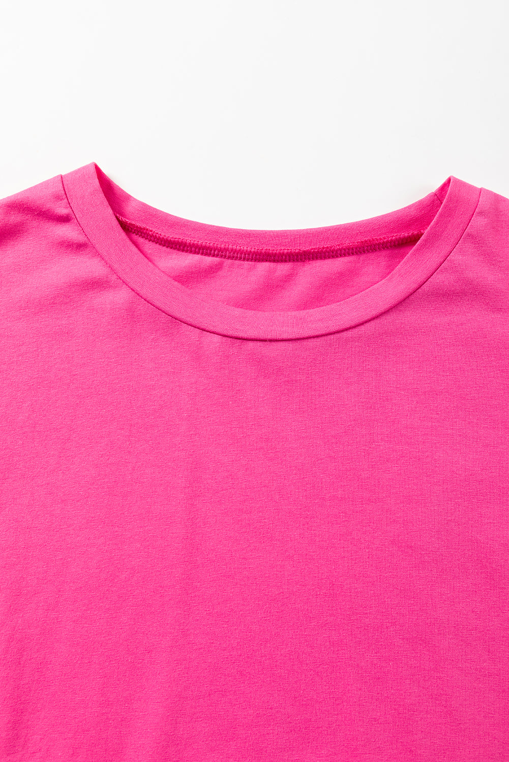 Bright pink SUNSHINE ON MY MIND graphic tee unisex Y2K streetwear lifestyle look TeenStylo