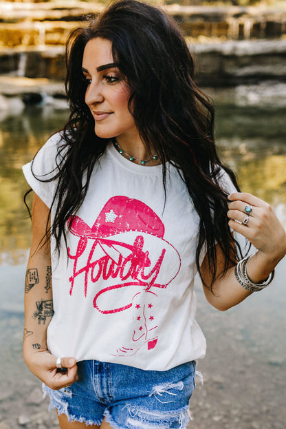 White rhinestone Howdy graphic tee styled in a casual streetwear outfit, Y2K western fashion look | TeenStylo