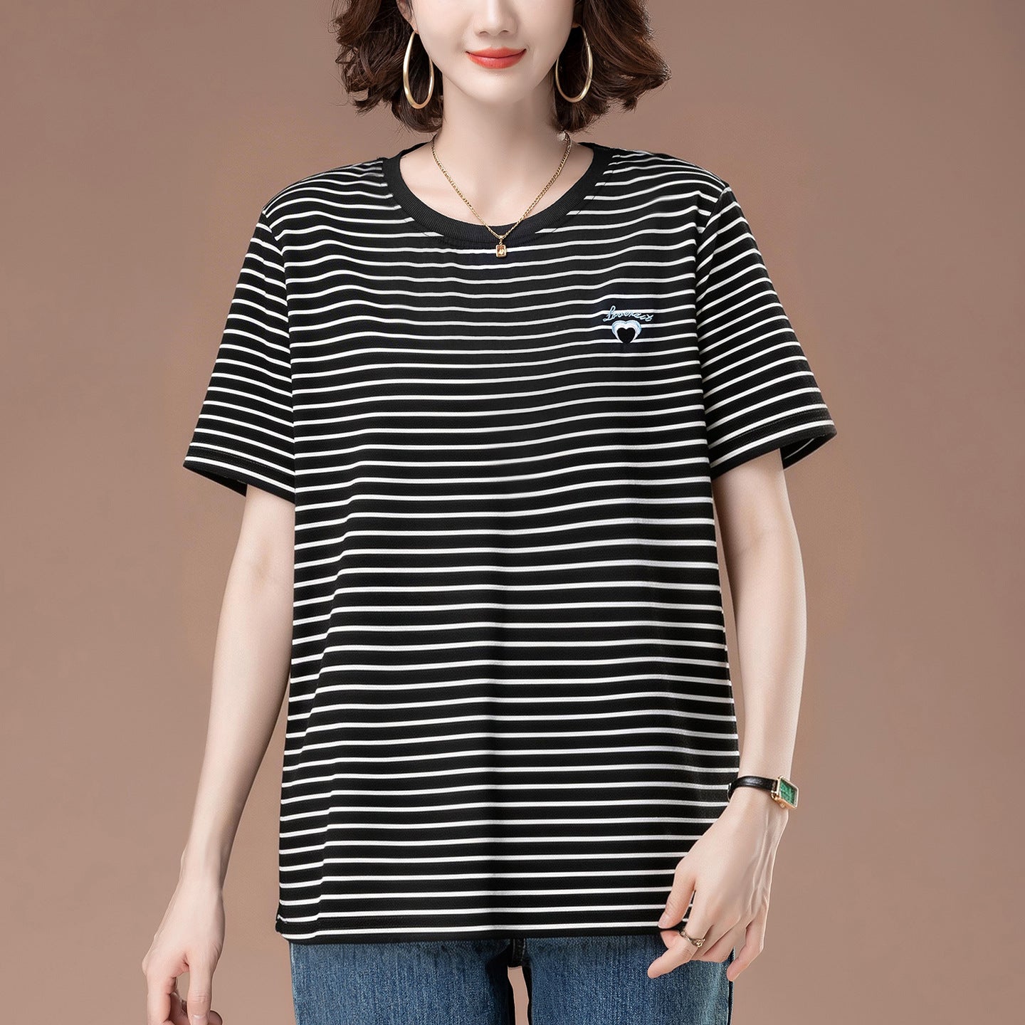 Black striped loose short sleeve unisex T-shirt lifestyle view - Y2K streetwear fashion at TeenStylo