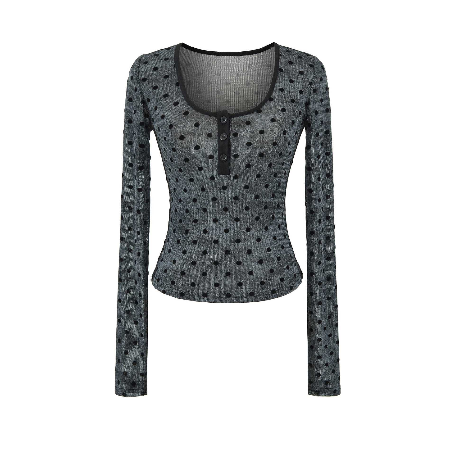 Black square neck long sleeve T-shirt styled in edgy streetwear look, Y2K gothic fashion for women | TeenStylo