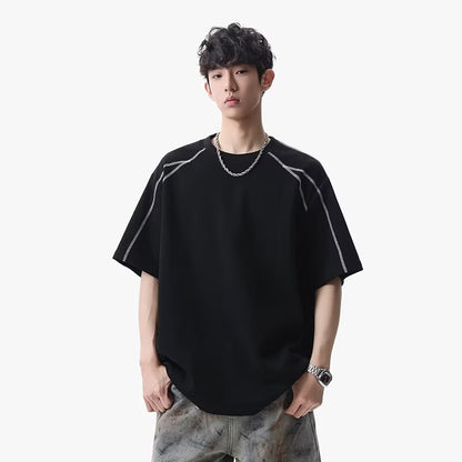 Black men's loose short sleeve street style T-shirt lifestyle look – TeenStylo