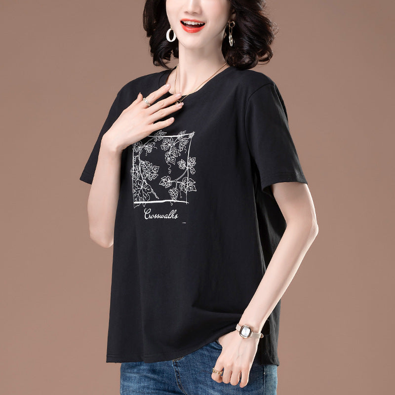 Black unisex round neck short sleeve t-shirt women lifestyle shot TeenStylo