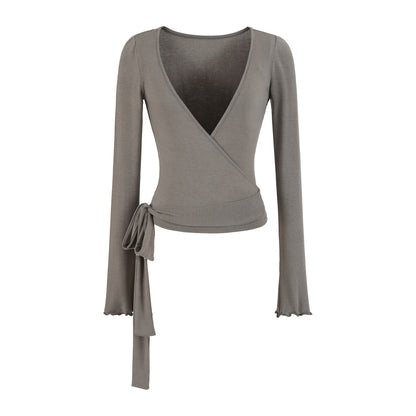 Dark gray women's V-neck long sleeve T-shirt unisex lifestyle look | TeenStylo