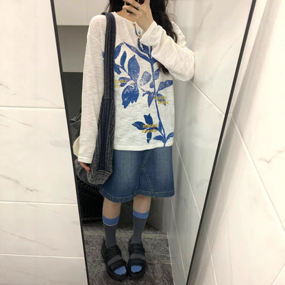 Back view of retro long sleeve t-shirt women's unisex streetwear style - TeenStylo