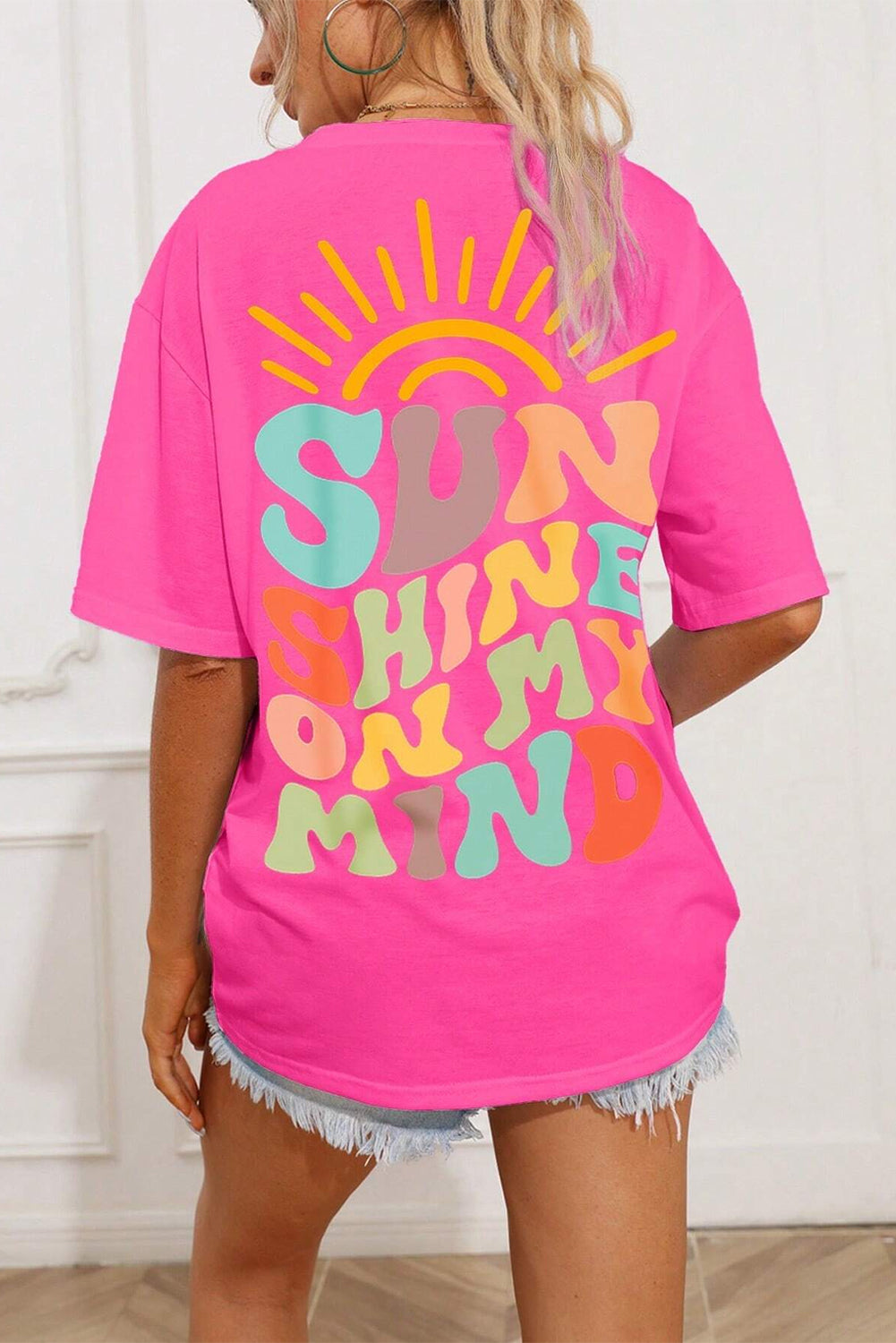 Bright pink SUNSHINE ON MY MIND graphic tee back view, unisex Y2K streetwear style – TeenStylo
