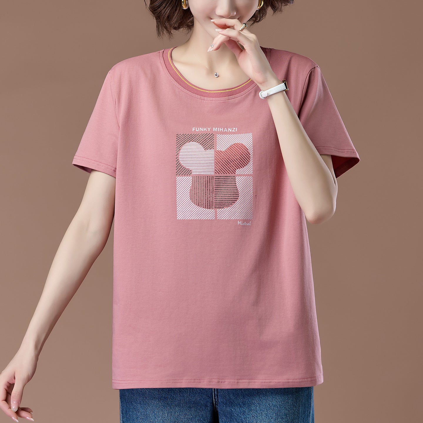 Dark pink round neck short sleeve unisex t-shirt lifestyle shot TeenStylo