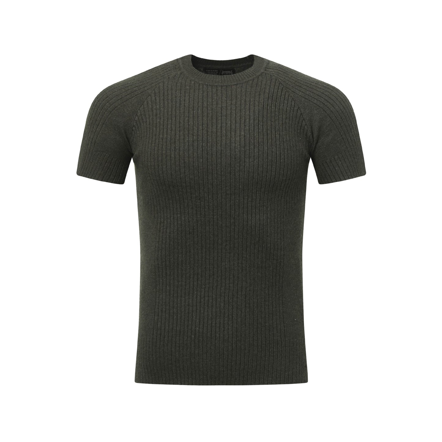 Man wearing black slim fit T-shirt in urban streetwear style, casual lifestyle look - TeenStylo