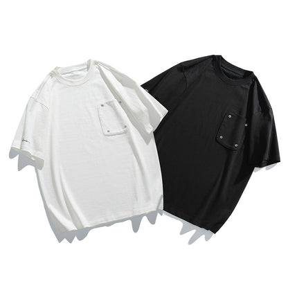 White men's loose casual round neck t-shirt fabric detail closeup - TeenStylo