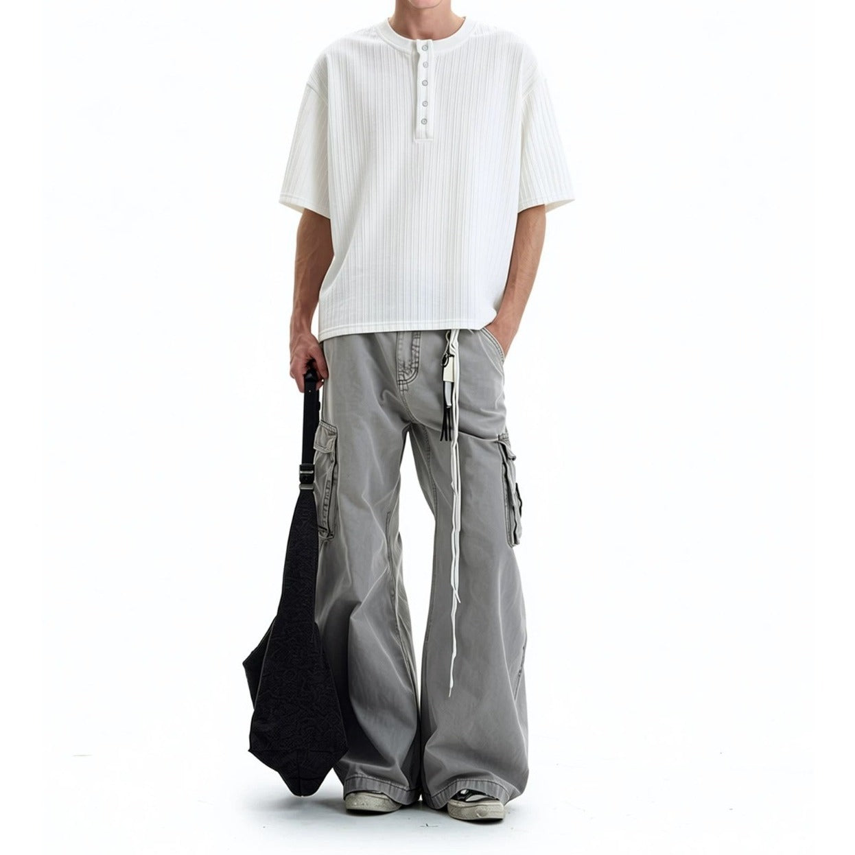 White retro knitted henley collar detail close-up men's casual short sleeve T-shirt TeenStylo