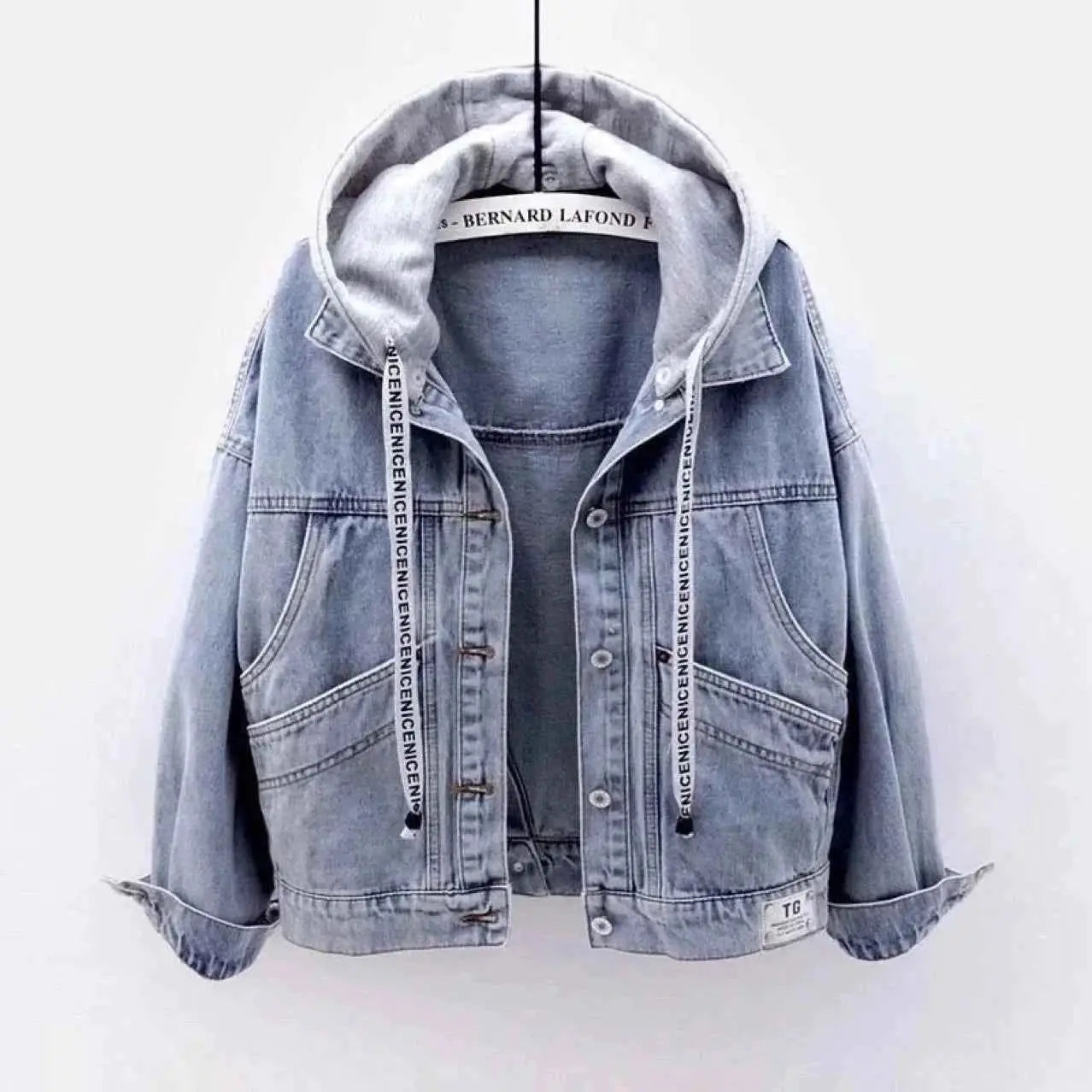 Women Hooded Denim Jacket Spring Autumn With Long Sleeves And Big Pockets Korean Style Single Breasted