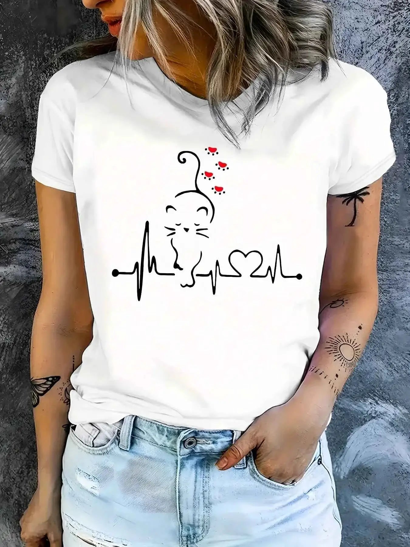 Cat Heart Paw Print Graphic Lightweight Summer Top for Women Casual Short Sleeve Crew Neck T Shirt Cute